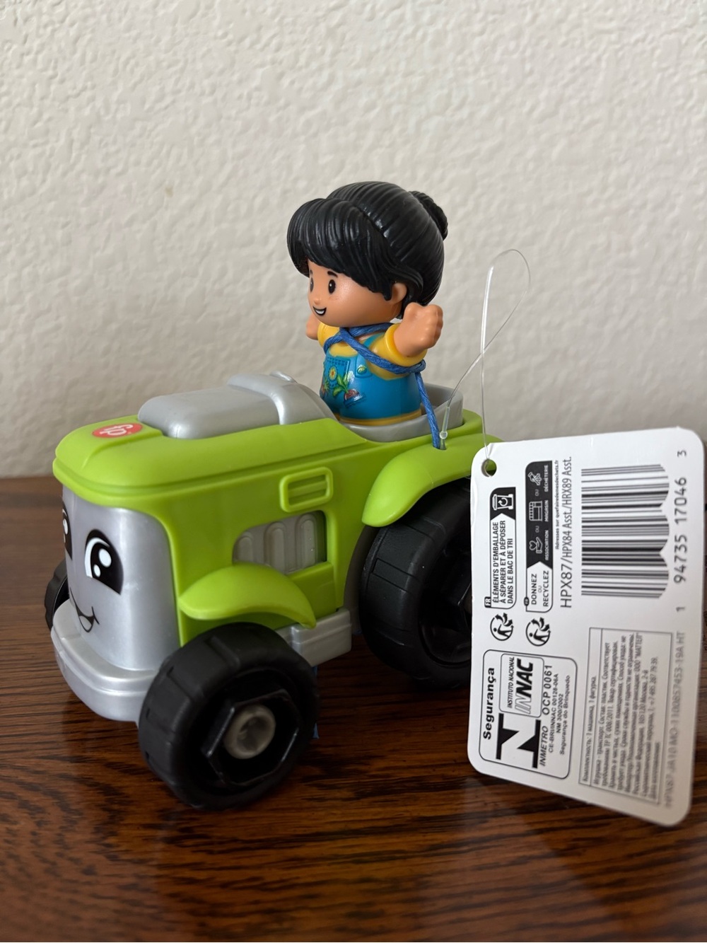 Fisher-Price Little People Green Tractor with farmer girl Figurine